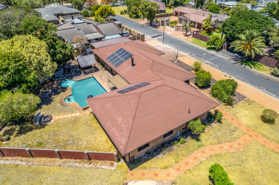 5 Bedroom Property for Sale in Soneike Western Cape